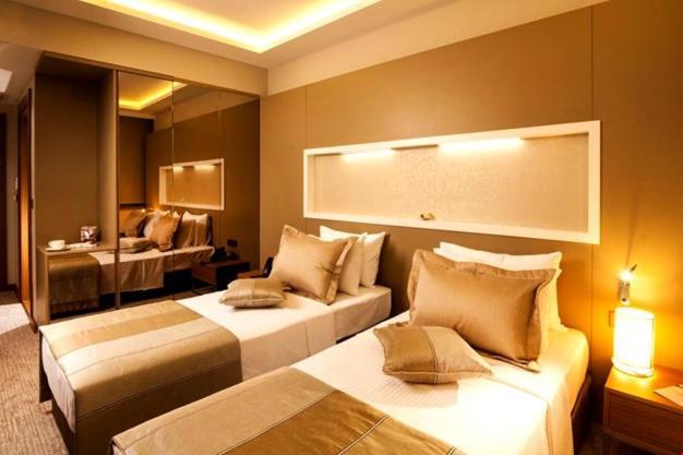 Majura Hotel Business Smirne Esterno foto