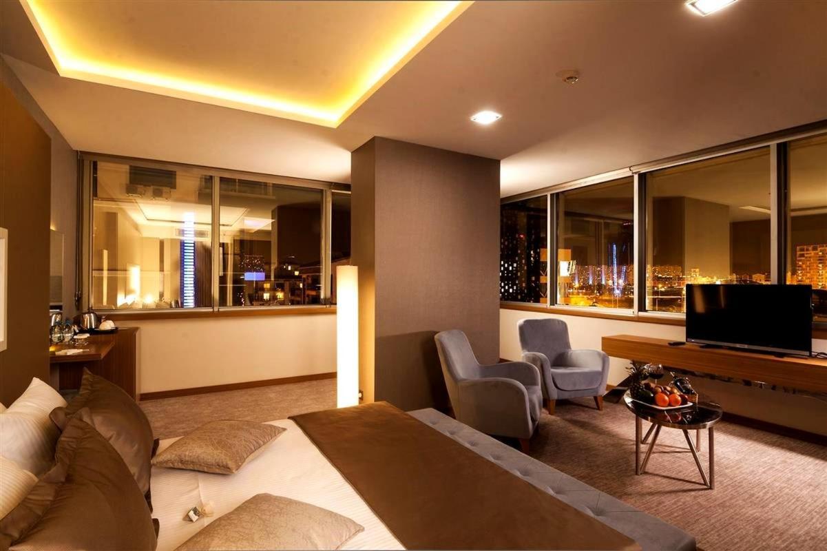 Majura Hotel Business Smirne Esterno foto